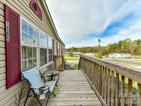 Exterior - 1565 Foxbrook Cir, Lancaster, SC 29720 photo 4 of 6