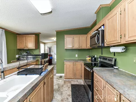 Kitchen - 1565 Foxbrook Cir, Lancaster, SC 29720 photo 3 of 3
