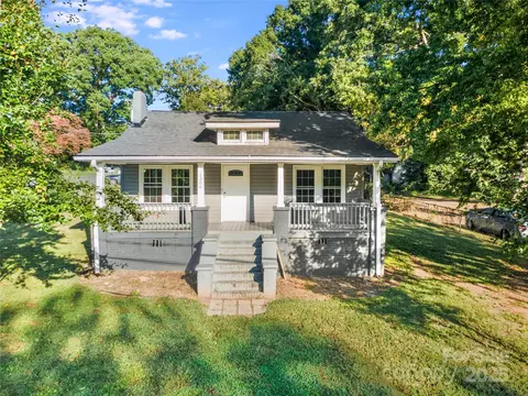 1306 S Main St, Mount Holly, NC 28120