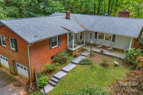 23 Rolling View Dr, Asheville, NC 28805