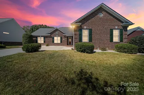 209 Lagoda Dr, Locust, NC 28097