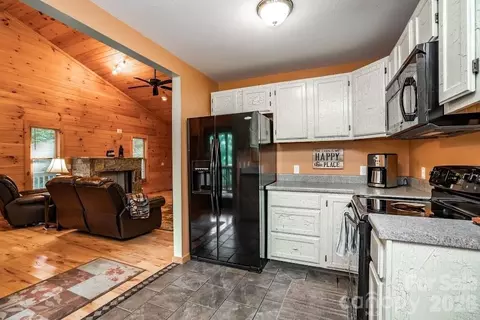 Kitchen - 70 Double Back Ln, Mars Hill, NC 28754 photo 2 of 3