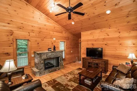 Living - 70 Double Back Ln, Mars Hill, NC 28754 photo 1 of 3