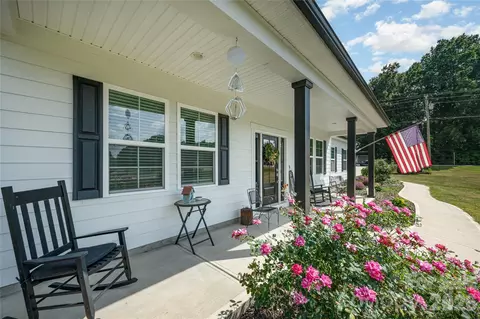 1197 Eufola Rd, Statesville, NC 28677