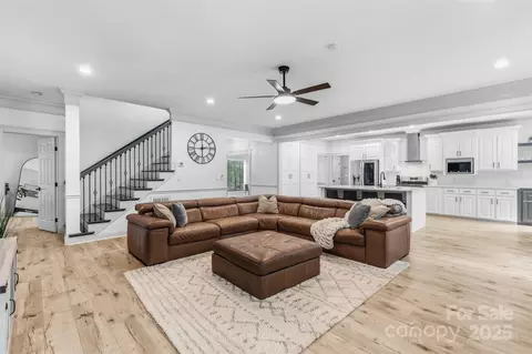 Living - 207 Windsor Greene Dr, Monroe, NC 28110 photo 2 of 4