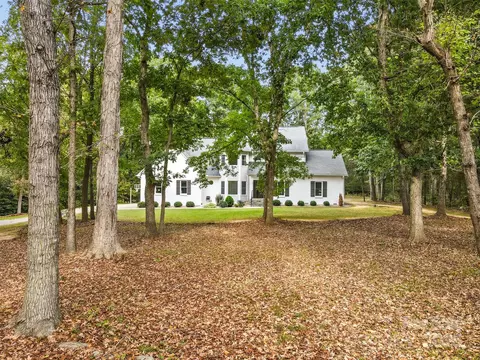 Exterior - 207 Windsor Greene Dr, Monroe, NC 28110 photo 4 of 8