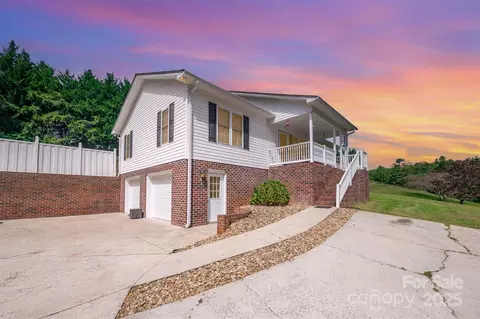 3231 Christie Rd, Hudson, NC 28638