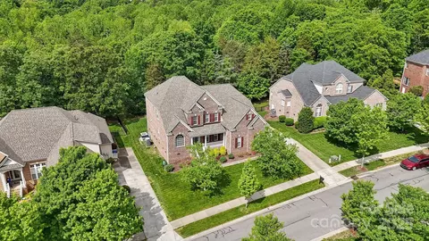 9034 Kensington Forest Dr, Harrisburg, NC 28075