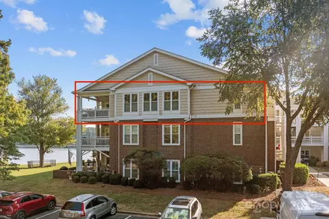 950 Jetton 3 St #3, Davidson, NC 28036 photo 3
