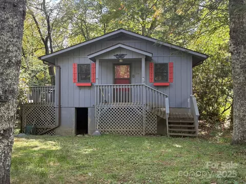 254 River Rd, Newland, NC 28657