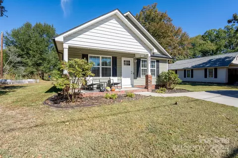 Exterior - 601 E 13th St, Kannapolis, NC 28083 photo 2 of 5