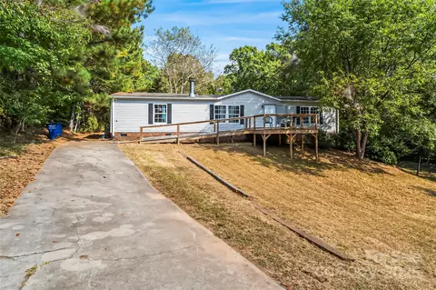 5180 Branchside Dr, Granite Falls, NC 28630