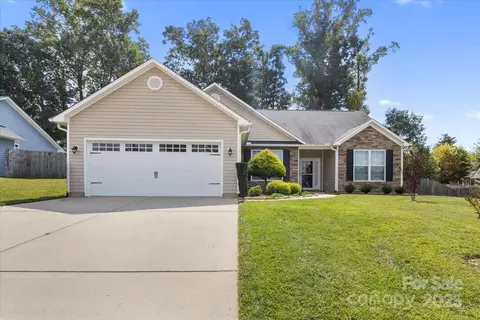 12 Forestwood Rd, Weaverville, NC 28787
