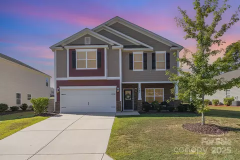 197 Crimson Queen Dr, Blythewood, SC 29016
