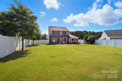 7193 Adirondack Dr, Denver, NC 28037