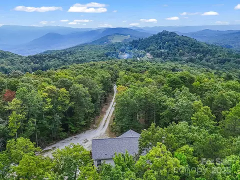 343 E Marshall Ridge Rd, Hendersonville, NC 28792