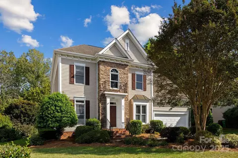 6900 Red Maple Dr, Charlotte, NC 28277