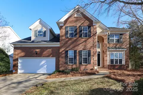 10513 Orchid Hill Ln, Charlotte, NC 28277