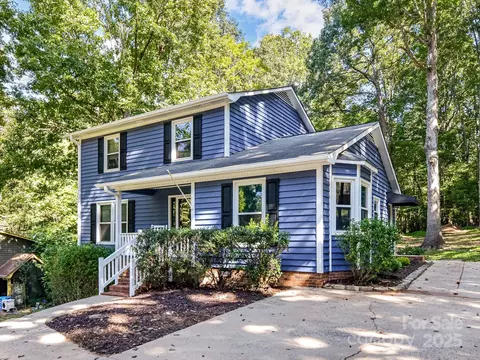 214 Woodridge Dr, Belmont, NC 28012