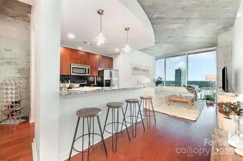 210 N Church N 1709 St N #1709, Charlotte, NC 28202