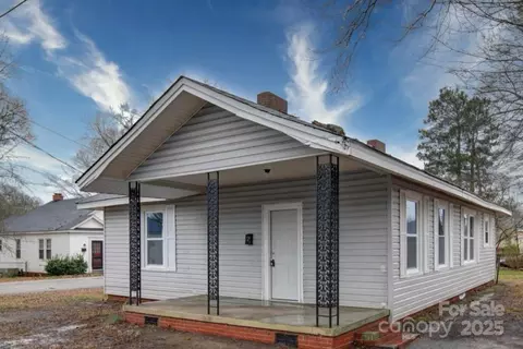 572 2nd St, Chester, SC 29706