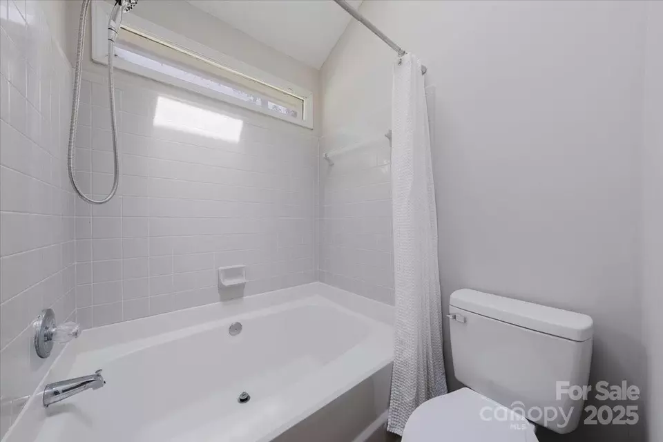 Bath - 4205 Hounds Run Dr, Matthews, NC 28105 photo 1 of 1