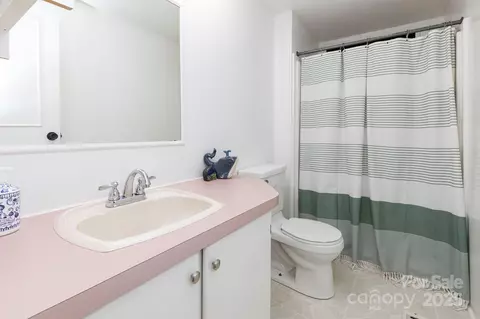 Bath - 178 Keith Dr, Canton, NC 28716 photo 3 of 3
