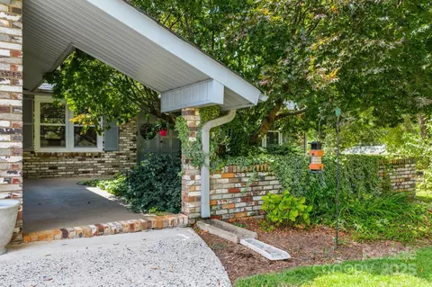 Exterior - 312 W Murray St, Maiden, NC 28650 photo 6 of 7