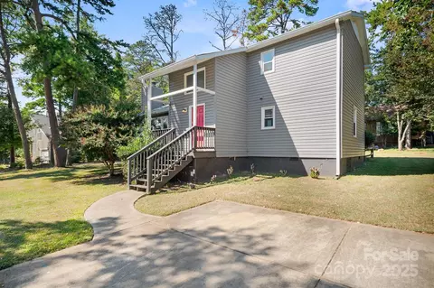 1052 Palmyra Dr, Fort Mill, SC 29708 photo 2