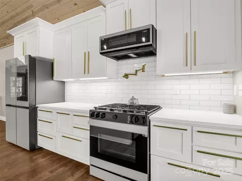 Kitchen - 110 Geebees Way, Mill Spring, NC 28756 photo 4 of 4