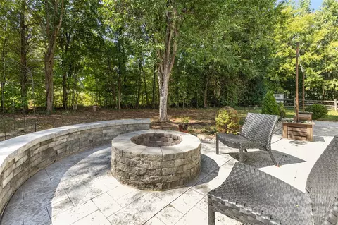 14101 Arbor Ridge Dr, Charlotte, NC 28273