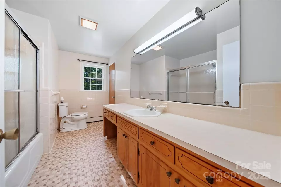 Bath - 151 Azalea Dr, Connelly Springs, NC 28612 photo 2 of 3
