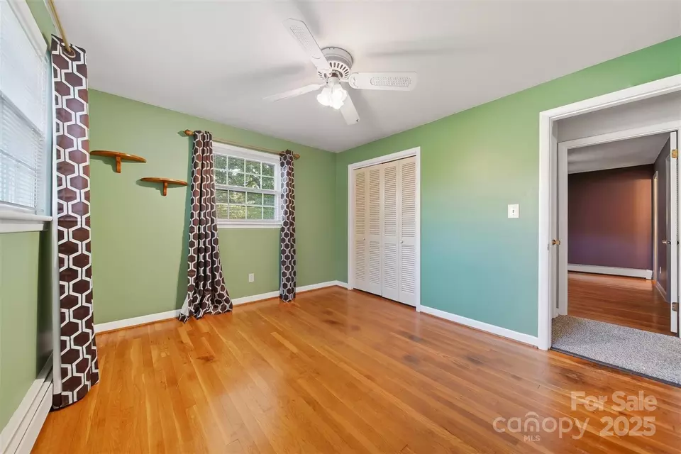 Bedroom - 151 Azalea Dr, Connelly Springs, NC 28612 photo 4 of 6