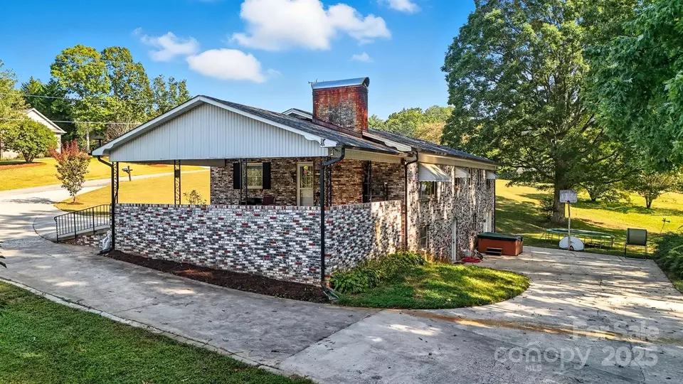 Exterior - 151 Azalea Dr, Connelly Springs, NC 28612 photo 3 of 4
