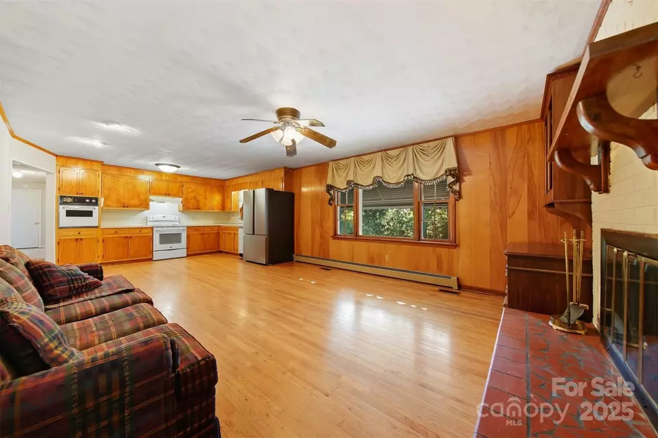 Living - 151 Azalea Dr, Connelly Springs, NC 28612 photo 4 of 8