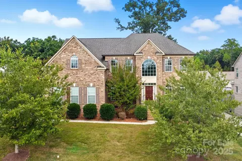 7718 Wiltshire Ridge Rd, Charlotte, NC 28269