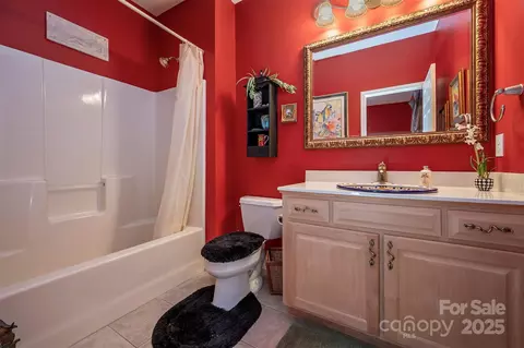Bath - 768 White Oak Ln, Tryon, NC 28782 photo 1 of 5
