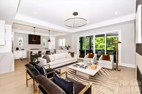 1613 Umstead St, Charlotte, NC 28205