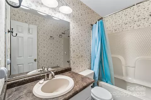 Bath - 2282 White Pine Ct, Lancaster, SC 29720 photo 2 of 2