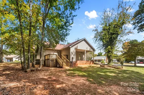 Exterior - 2282 White Pine Ct, Lancaster, SC 29720 photo 3 of 3
