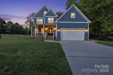 3075 Jamestown Dr, Gastonia, NC 28054