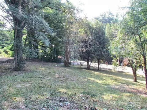 Exterior - 3465 Lynn Rd, Tryon, NC 28782 photo 8 of 10