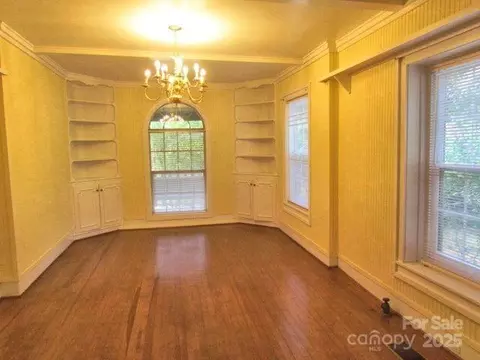 Living - 3465 Lynn Rd, Tryon, NC 28782 photo 4 of 7