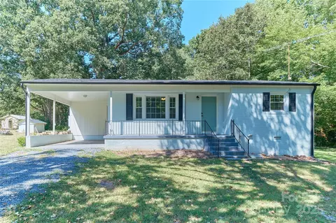 2112 Mack Rd, Asheboro, NC 27205