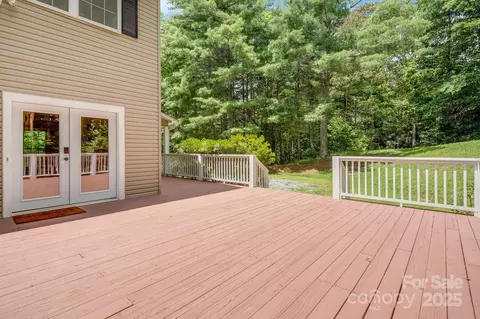 Exterior - 135 Whitaker Rd, Fairview, NC 28730 photo 5 of 7