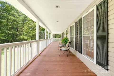 Exterior - 135 Whitaker Rd, Fairview, NC 28730 photo 3 of 7