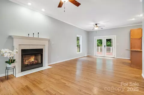 Living - 135 Whitaker Rd, Fairview, NC 28730 photo 1 of 2
