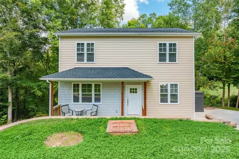 505 Summer Creek Dr, Stanley, NC 28164