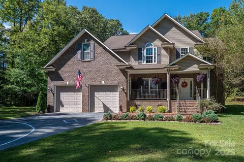 741 Sunridge Dr, Lincolnton, NC 28092