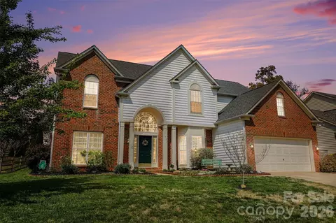 7924 Fairmeadows Dr, Charlotte, NC 28269